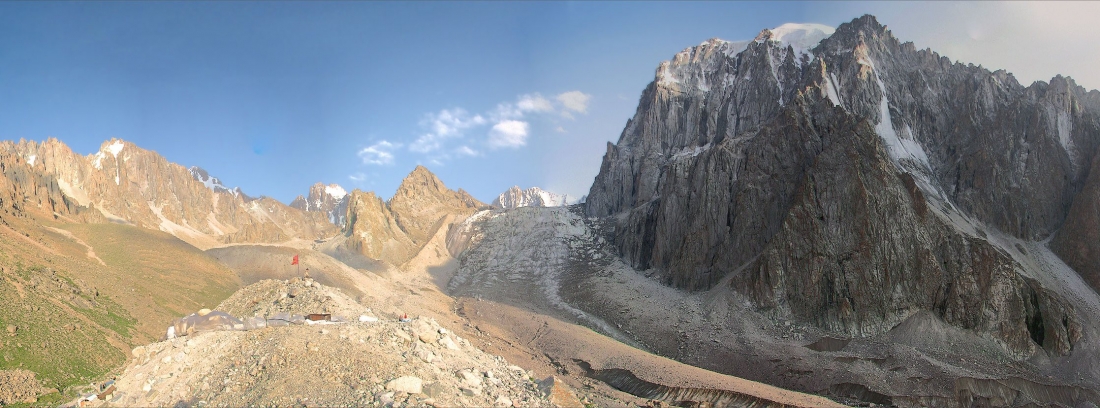 Панорама ледника Аксай